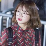 둘 중에 뭐가 더 예쁨