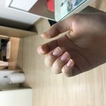 얘두라 내 <b>손톱</b> 어때?