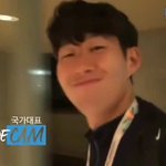 <b>손흥민</b> 졸라 기엽게 생김