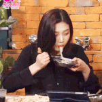 <b>신입</b>여직원 얘 닮았어