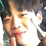 아침에 떠있는 해