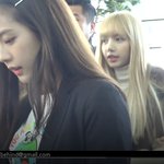 [연예인] 블핑 공항 <b>강림</b>~ 잘 다녀와