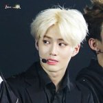 [EXO] 벱뷔걸~ 아침을 설레게하는 며닝코올~