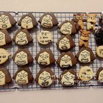 [<b>냠냠</b>] 과자 먹을랭?