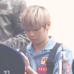 [강다니엘] 핸드<b>크림</b> 바르는 강다니엘 ( ｯ.• ︿•) ｯ