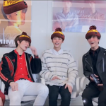[NCT] 뒤에 <b>액자</b>도 스티커 적용된겈ㅋㅋㅋ