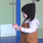 [조언부탁해] 회색후드에 <b>연청</b>바지 vs 진청바지