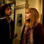 상 받으며 연인에게 키스한 <b>라미</b> 말렉