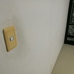 H청소업체후기 + 외국인 노동자 + 이사청소가 <b>도배</b>하면 청소 못함...