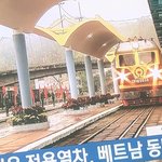 <b>김정</b>은 왔다