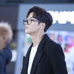 안경이 찰떡으로 잘 어울리는 로운