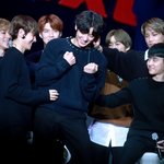 [EXO] 다함께 찬열이 간<b>지름</b> 태우기