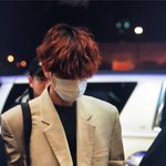 [EXO] <b>변백현</b> 어깨봐