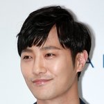 <b>진구</b> 훈훈한 미소