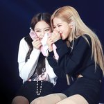 로제니 <b>귀여</b>웡...ㅠㅠ