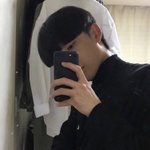이 <b>사람</b> 누군지 아니 <b>제발</b> ㅠㅠ