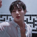 하성운 <b>이사진</b> 미쳤다