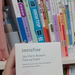 아까 이니슾 벚꽃 톤업크림 물어본 쓰니인데 <b>사와</b>썽