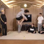 [EXO] 아니 <b>이</b> 짤 개웃긴게 오세훈은 박찬열 쳐다도<b>안</b>봄