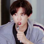 [EXO] 그는... <b>용안</b>