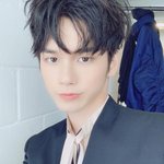 [모두드루와] 옹성우 <b>지큐</b> 화보 촬영 현장 셀카