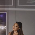 지금 팩하고 자려고 <b>누움</b>