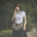 무릎 밑교복치마 <b>위에</b> 뭐입지..