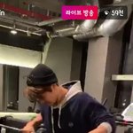 [EXO] 종인이 운동하는데 <b>핑크</b>색 슬리퍼ㅋㅋㅋㅋㅋ