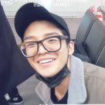 눈이 나쁜 멤버의 안경을 써 본 남돌ㅋㅋㅋㅋ