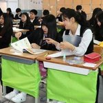 [댓글부탁해] 여학생 <b>전용</b> 책상.. 세금낭비