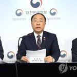 홍남기 "벤처기업들, '죽음의 계곡' 잘 지나가게 하겠다"
