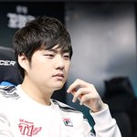[댓글부탁해] 원피스 2일연속 같은거 입는거 에<b>바야</b>?
