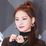 얘들아 <b>전학</b>갔던 썰 풀어줘!!!