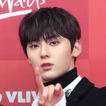 <b>황민현</b> 뷔 추반