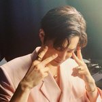 [EXO] 준면이 요즘 사진 찍을때 이 <b>포즈</b>에 꽂혔나봄