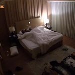 [EXO] 후니랑 준면이방 <b>난장판</b>인거 너무 웃겨 ㅋㅋㅋ