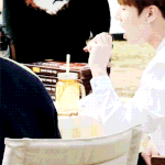 [방탄소년단] 이건 뭐 <b>치킨</b>도 아니고...