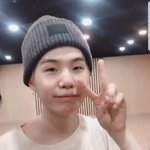 [방탄소년단] 진짜 윤기 얼굴 왜케 <b>무해</b>하냨ㅋㅋㅋㅋㅋㅋ