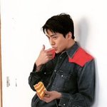 [EXO] 세훈이 이거 뭐 먹는건지 궁금함