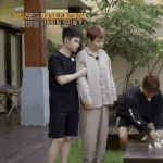 [EXO] 경수 <b>옆사람</b> 팔 주물주물 하는거 습관인듯ㅋㅋㅋㅋㅋ