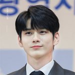 <b>반듯</b>하고 포근한 인상의 남돌