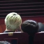 <b>다른</b> <b>무리</b> 애들이랑 친해지고싶은데