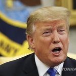 "항공기 너무 복잡해져 조종할 수 없어"…보잉<b>CEO</b>와 통화(종합)