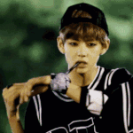 아이돌 2회차 아닐리 없는 뷔의 애티튜드