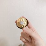 담임쌤이 페레로로쉐 줬당 ㅎㅎㅎ