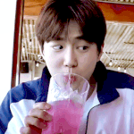 손 잡는 거 <b>자연</b>스러운 남돌 있어?