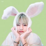 토끼<b>귀</b> 달린 뷔 ㅋㅋㅋ