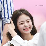 제니 웃는거 <b>귀여</b>웡