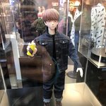 뉴욕에서 열리고 있는 방탄 소년단 웹툰 '화양<b>연화</b>' 피규어 전시회