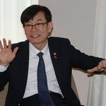 김상조 공정위원장 “LG유플러스-<b>CJ</b>헬로 기업결합 심사, 3년 전...